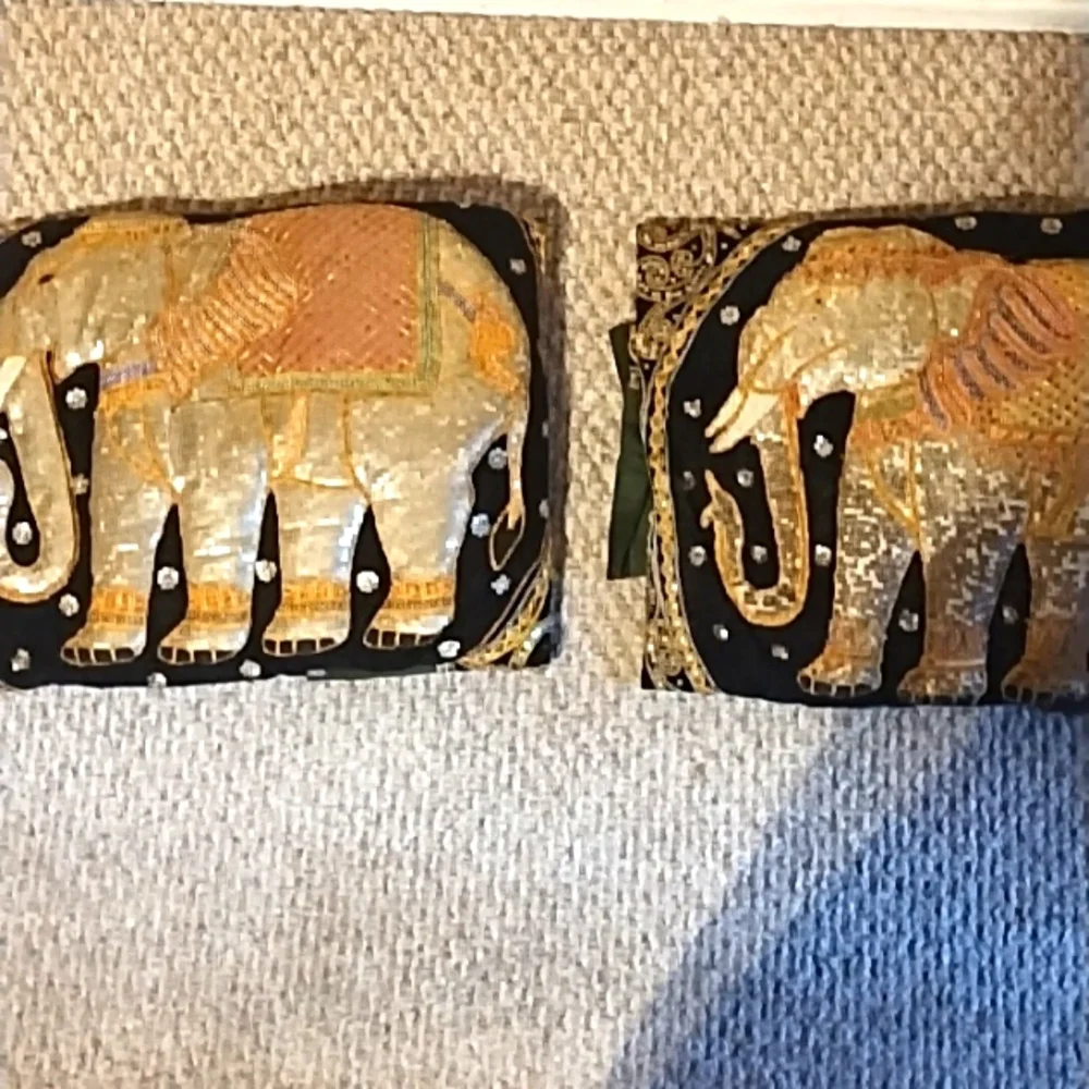 2 HANDCRAFTED OF THAI ELEPHANTS. SIZE 54 BY 33 INCHES. 3D. ACCEPT…